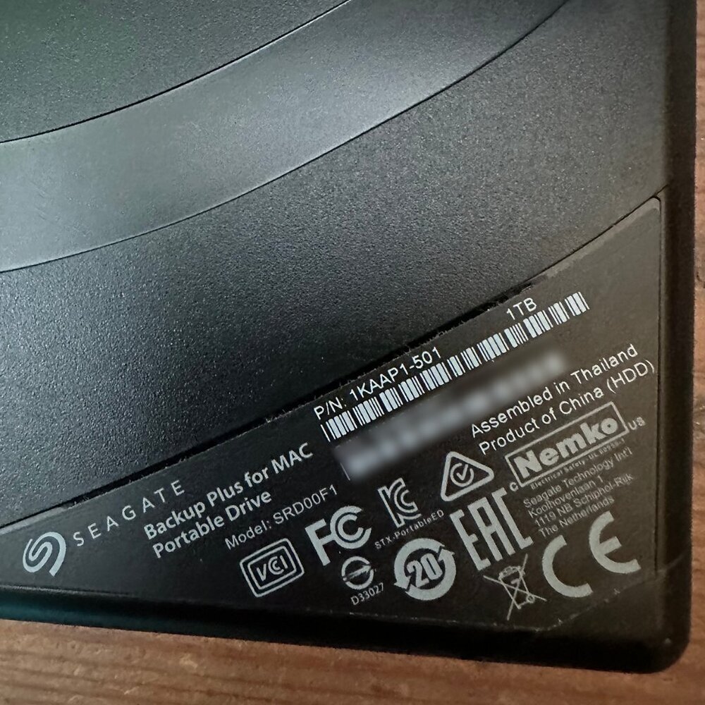 Seagate 1 TB External Drive with USB to USB A Cable - Picture 4 of 4